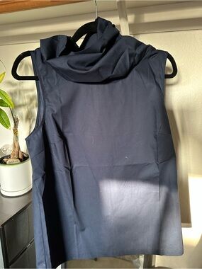 Sleeveless Mock Neck Top in Navy